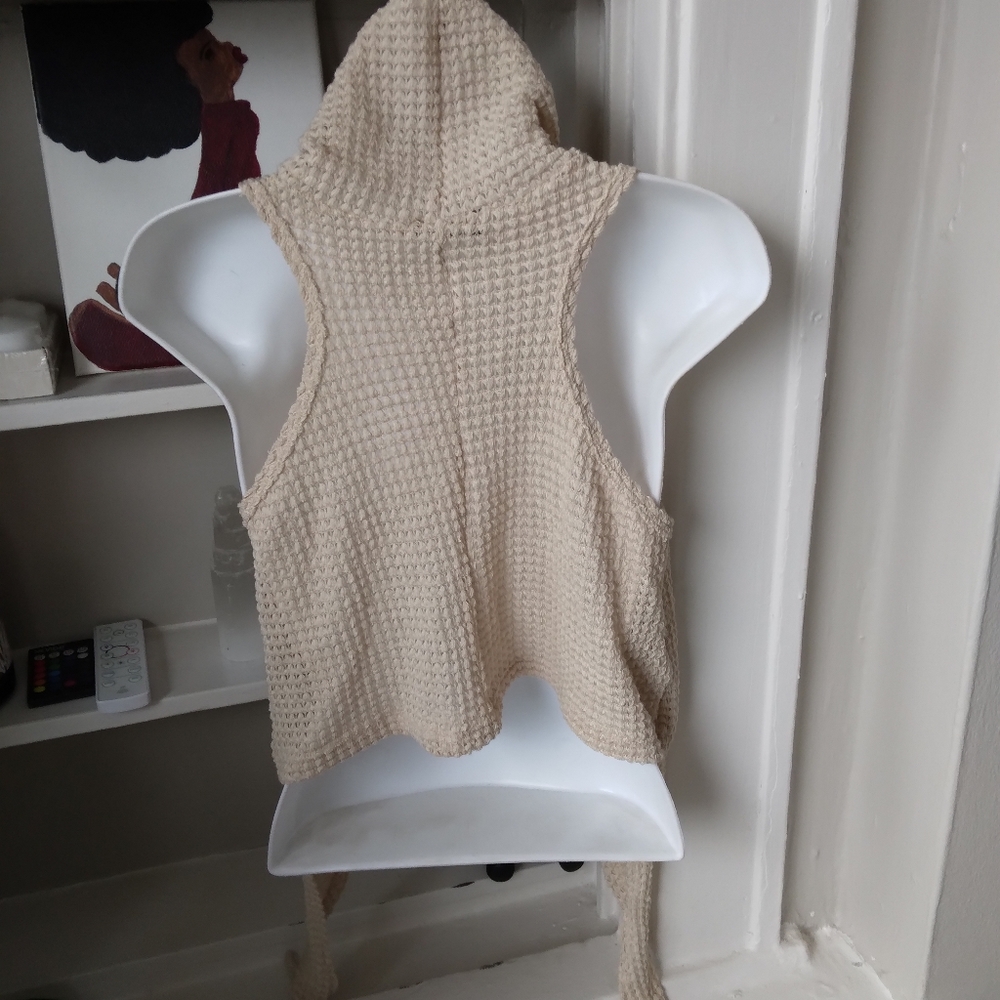 Top - Picture 4 of 4